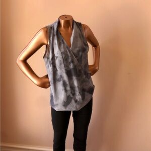 Lucy tie dye workout tank top or sleeveless blouse. Size XS